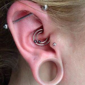 Daith Piercing Pain Scale, Cost, Infection, Pictures, Bump, Cleaning